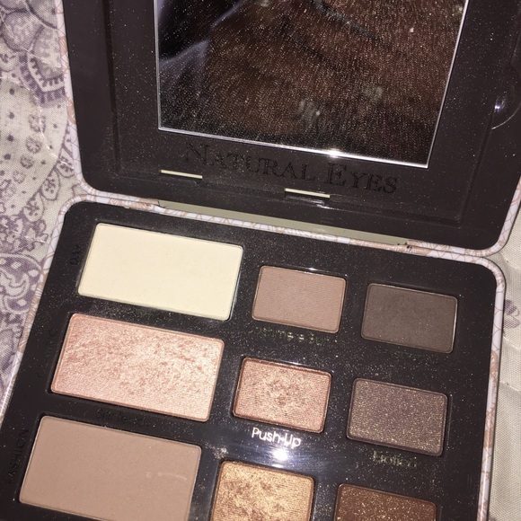 Makeup - Picture 5 of 7